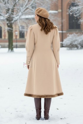 Винтажное зимнее пальто кремового цвета