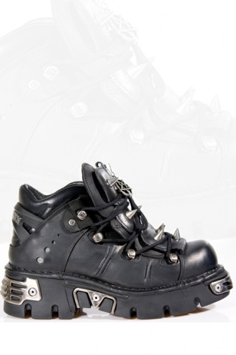 Ботинки с шипами и пентаграммой купить недорого в Киеве, Украине ...