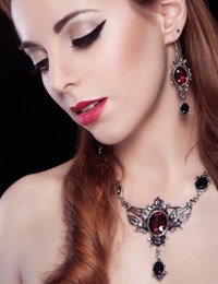 Украшения и бижутерия