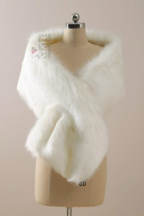 Меховая шаль к костюму Круэллы и Гэтсби