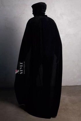 Длинная черная мантия с капюшоном (150 см)