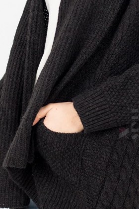 Женский вязаный кардиган с карманами