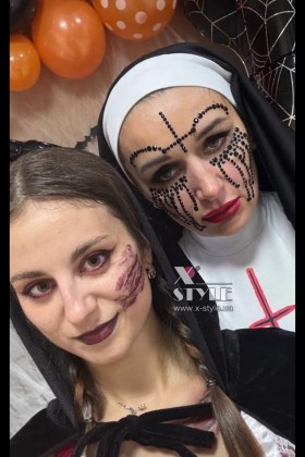 Наклейки-стикеры на лицо "Плачущая монахиня"