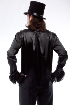 Мужская рубашка с жабо