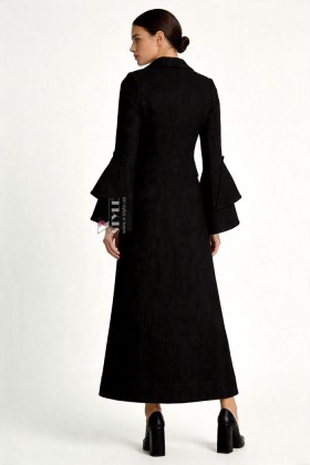 Длинное приталенное шерстяное платье-пальто