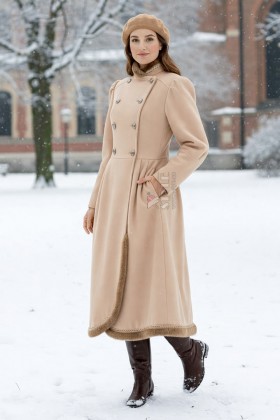 Винтажное зимнее пальто кремового цвета