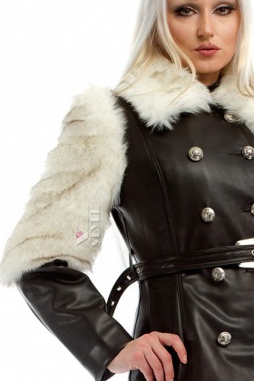 Зимнее кожаное пальто с мехом, карманами и поясом
