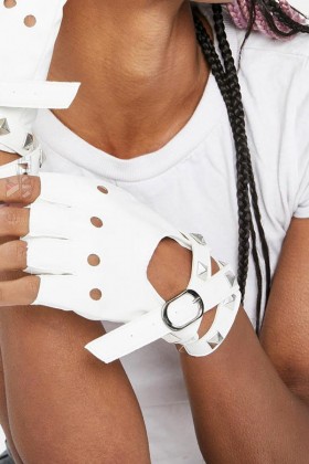 Белые кожаные перчатки без пальцев X1182