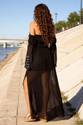 Длинное черное летнее платье с вырезом "кармен"