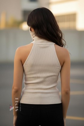 Топ-американка в рубчик с маской