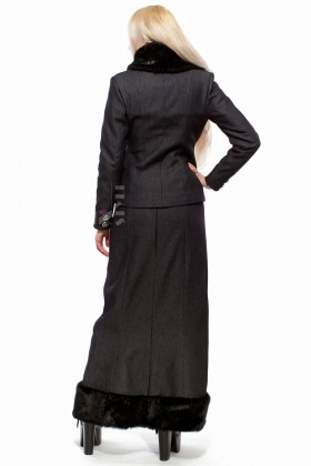 Зимнее полупальто с мехом "под норку"