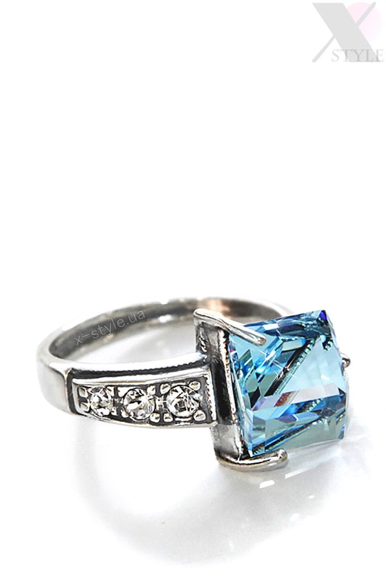 Посеребренное кольцо с большим голубым Swarovski