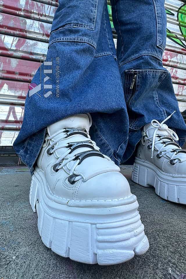 Білі шкіряні кросівки на масивній підошві B4004, 21